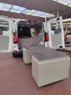 Dans un camion, vue d'ensemble - Bureau de direction Prominent