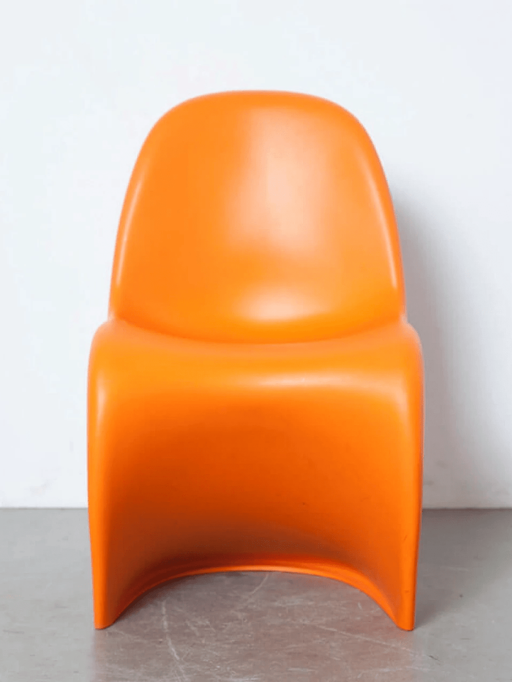 Vue de face - Chaise Panton
