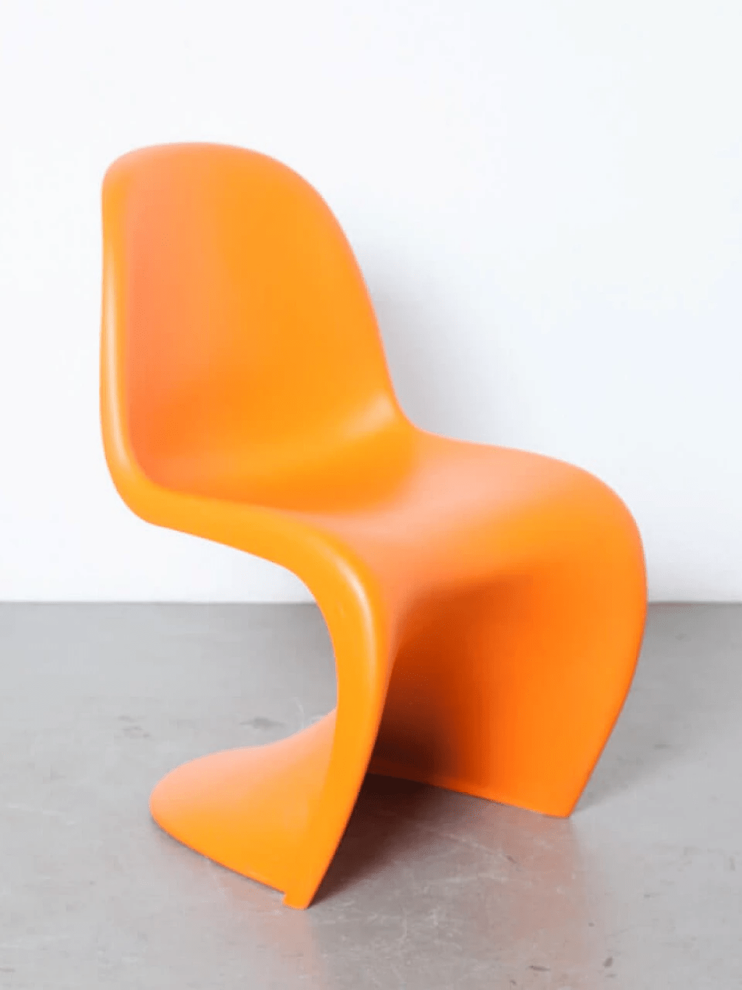Vue de trois quarts - Chaise Panton