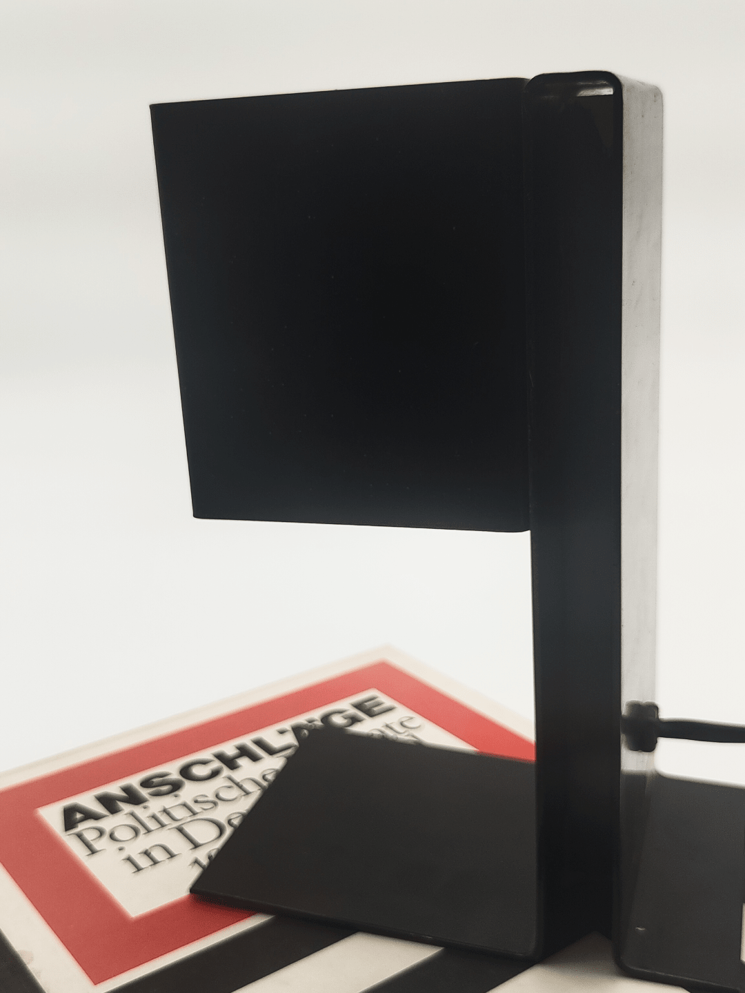 Vue de profil - Lampe de table NTS 7
