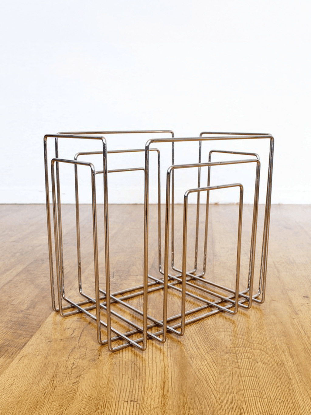 Porte revues Paper Collector, Willi Glaeser, chrome (1980s)