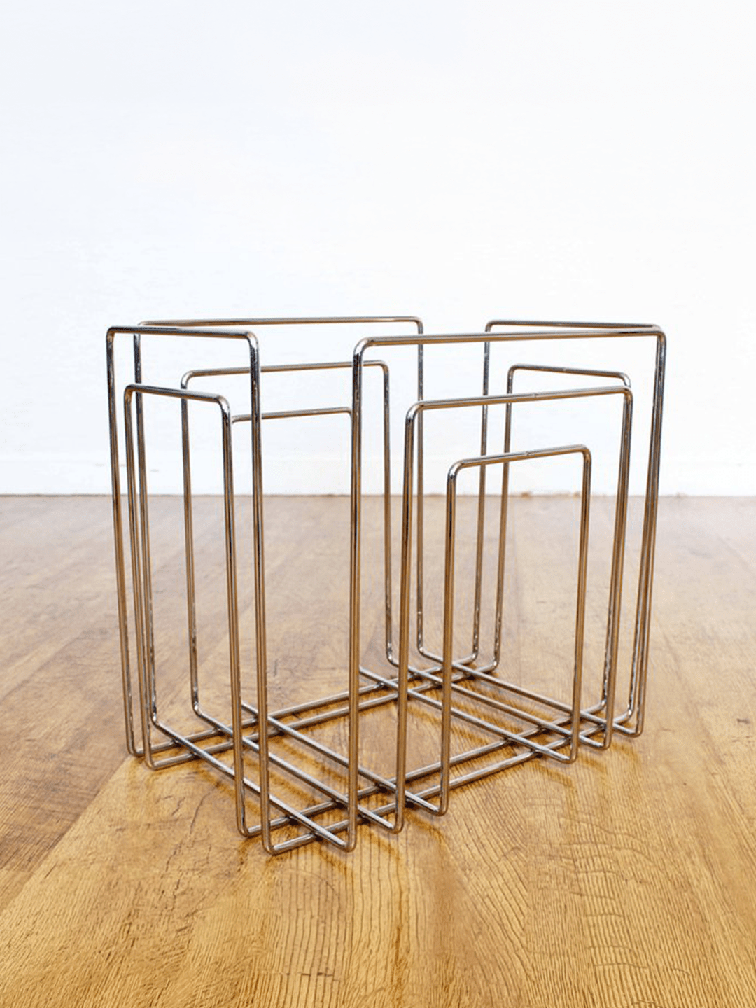 Porte revues Paper Collector, Willi Glaeser, chrome (1980s)