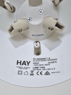 Détail de l'étiquette HAY et de la douille - Suspension PC Pendant S