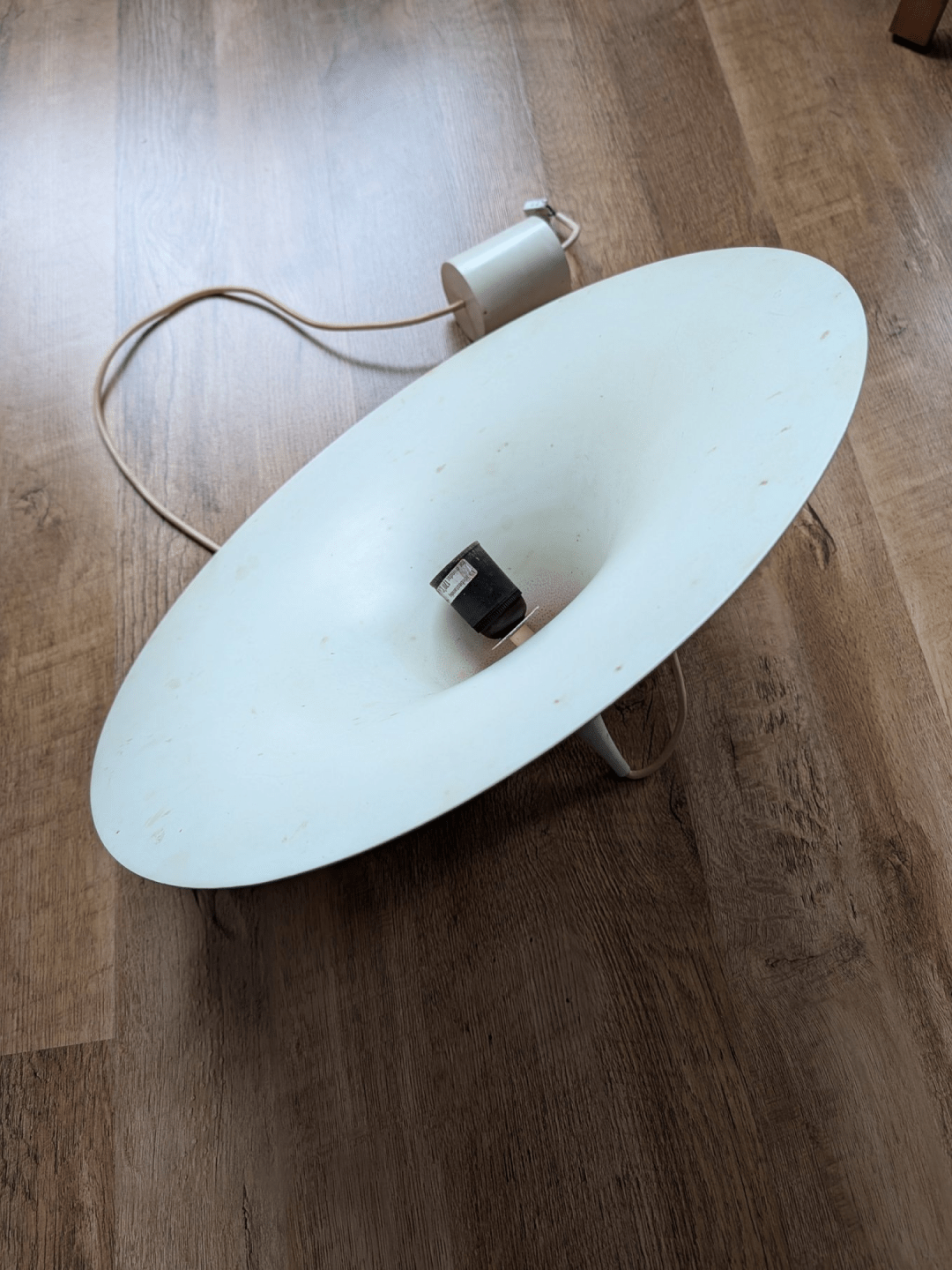 Intérieur incliné, douille visible - Suspension Semi