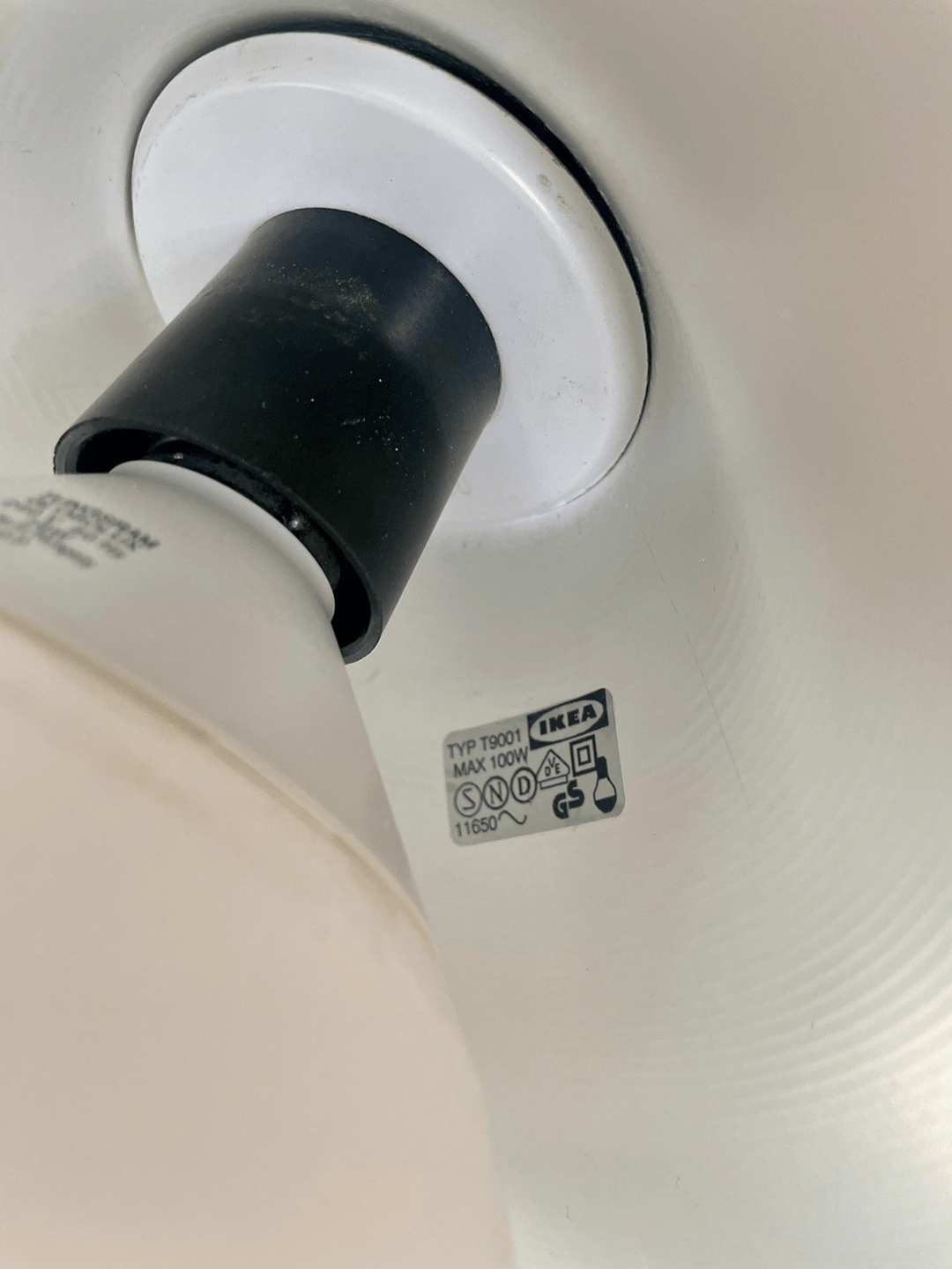 Détail de la douille et de l'étiquette - Suspension Semi