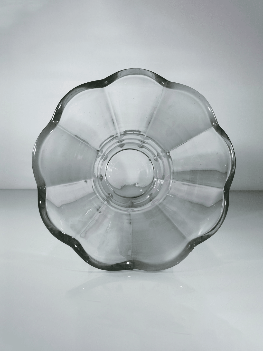 Détail de l'ouverture festonnée, vue du dessus - Vase Art Déco No. 1299